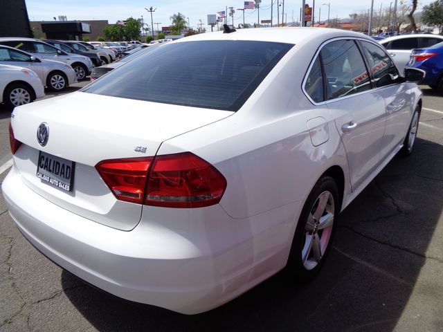 2013 Volkswagen Passat SE w/Sunroof