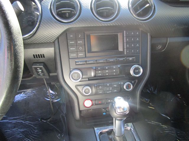 2015 Ford Mustang V6