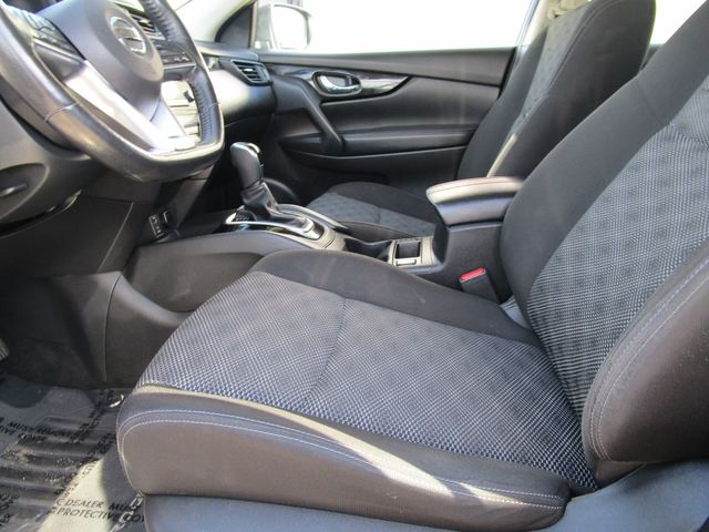 2017 Nissan Rogue Sport SV